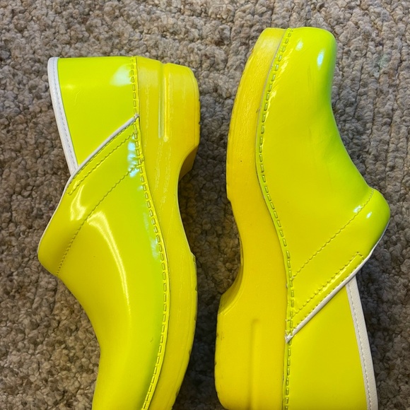Dansko Professional Leather Clog Fluorescent Yellow 41 10 10.5 11 - Picture 4 of 4